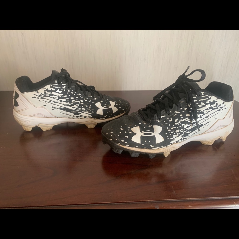 Under Armor Baseball Shoes